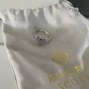 Kendra Scott ARI heart ring in drusy stone. Size 8